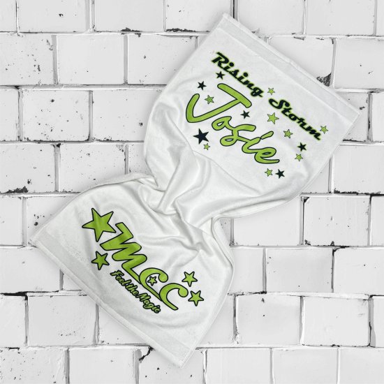 Handtuch MCC - Feel the Magic "PERSONALISIERT" Wähle Dein Team und Namen!